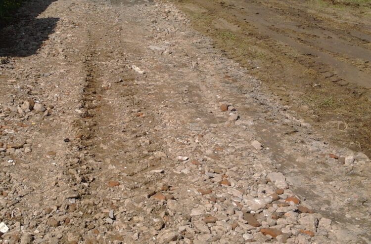 tania droga dojazdowa z gruzu