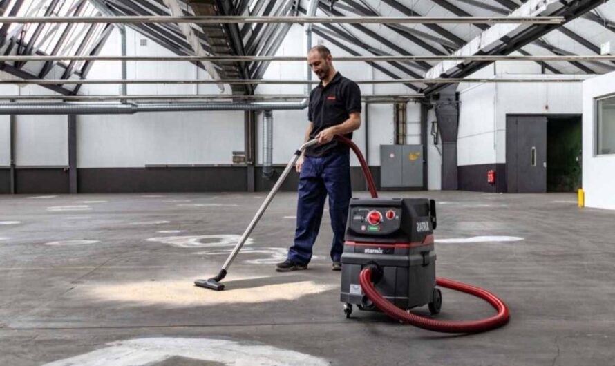 Jaki odkurzacz przemysłowy wybrać na budowę i do warsztatu? Przegląd niezbędnych funkcji